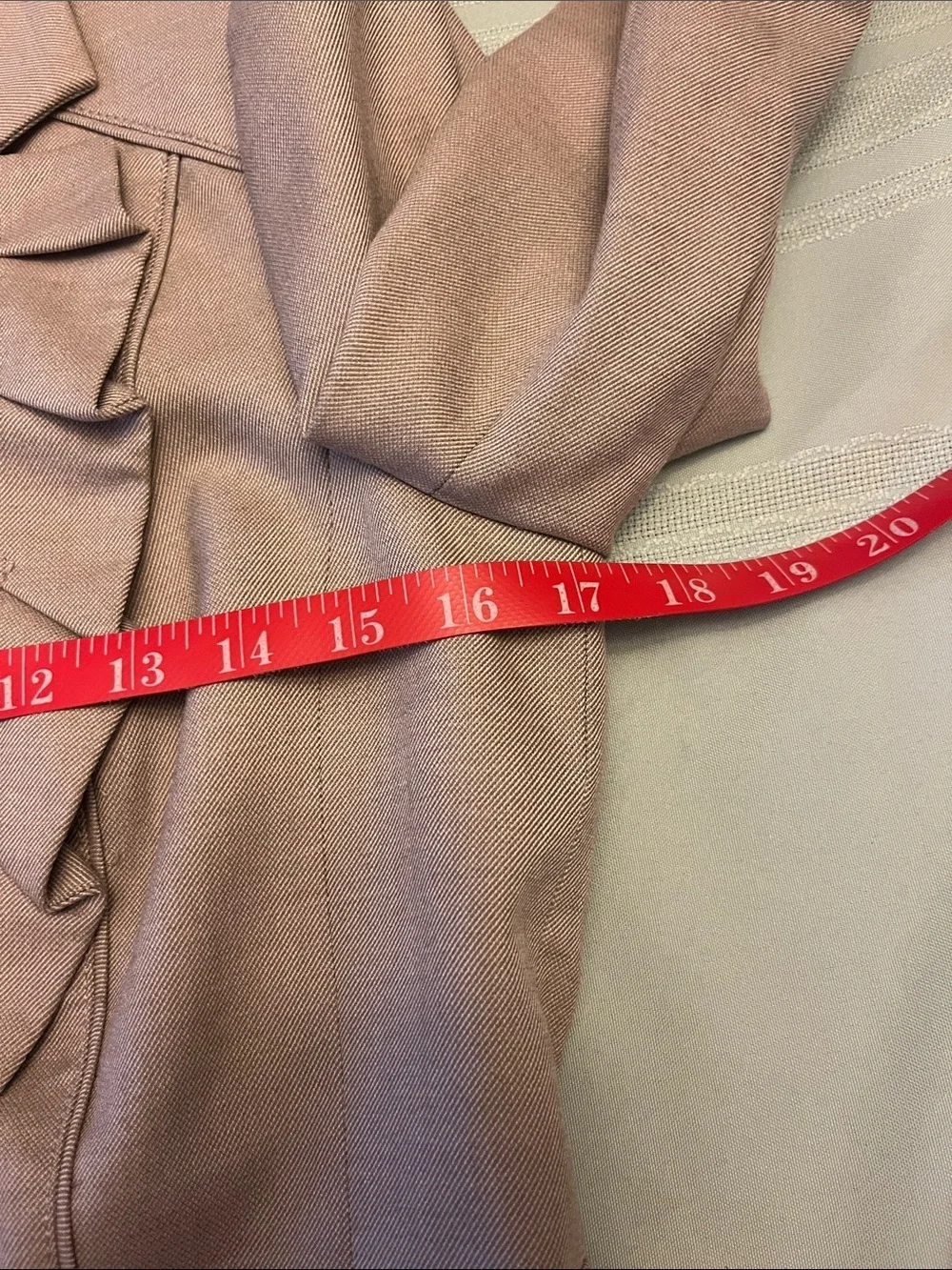 WHITE /BLACK Beige Ruffle-Lapel Tailored Blazer SIZE 4